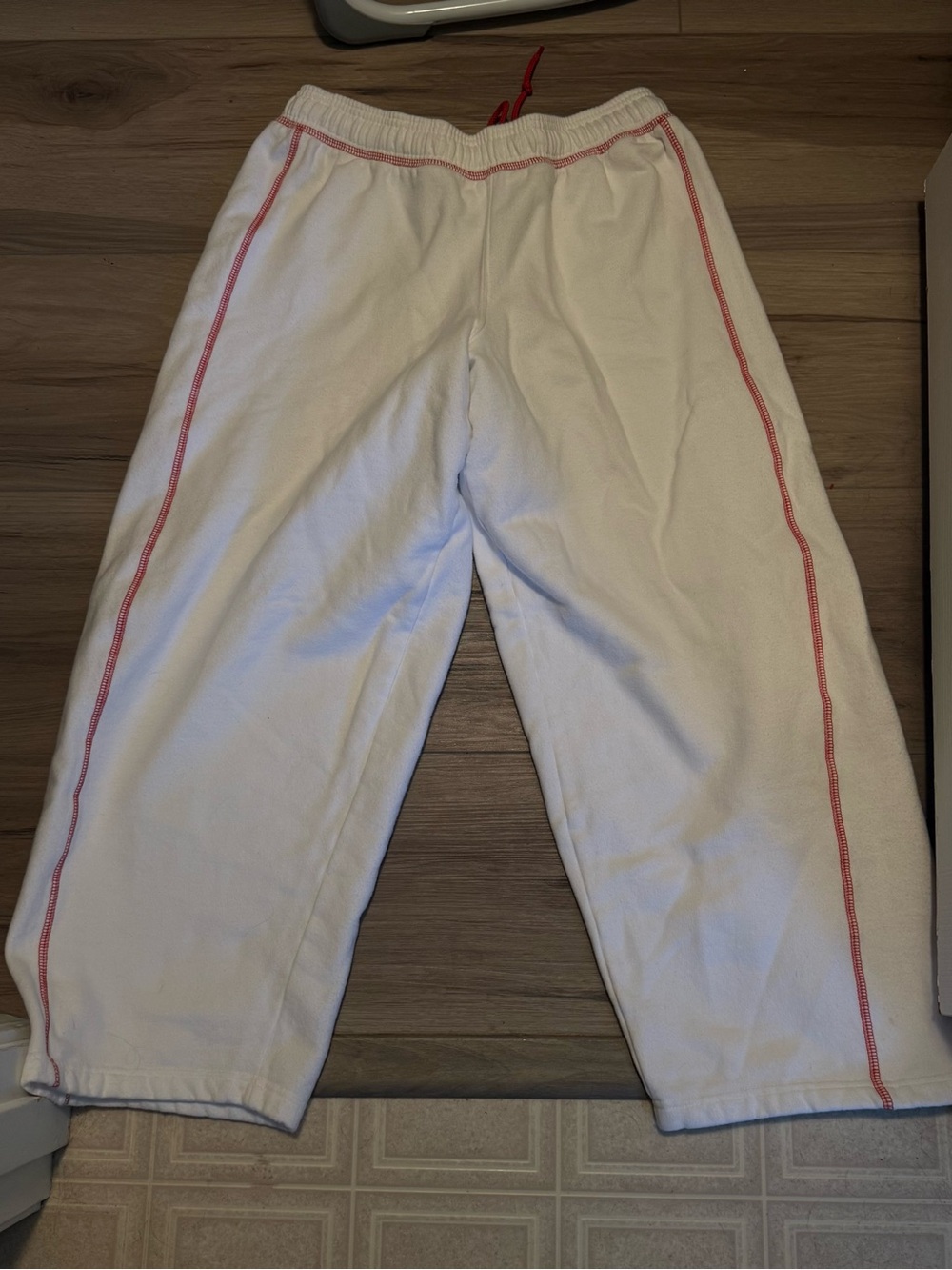 Golds Gym 90’s style white sweatpants